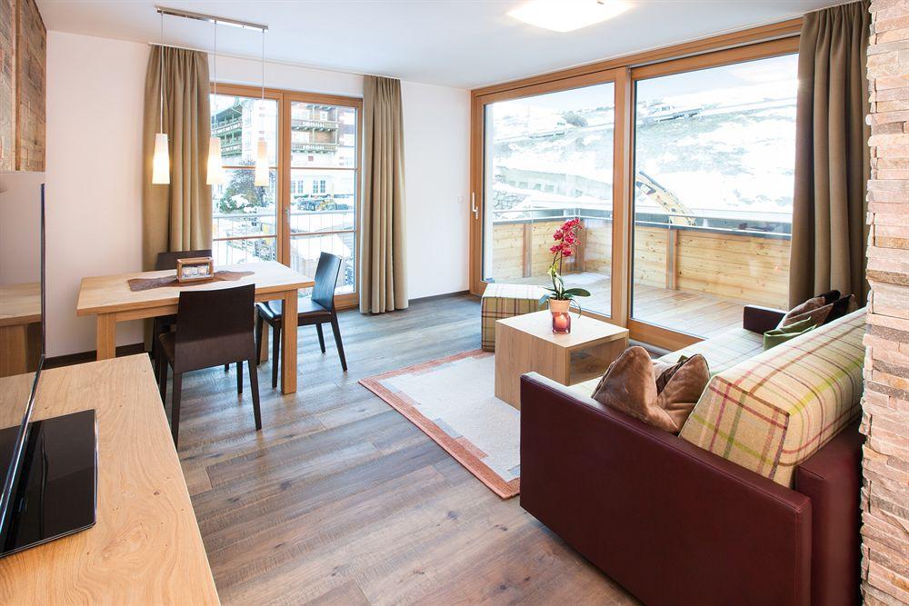 Hotel Schwarzer Adler - Sport & Spa Sankt Anton am Arlberg Esterno foto